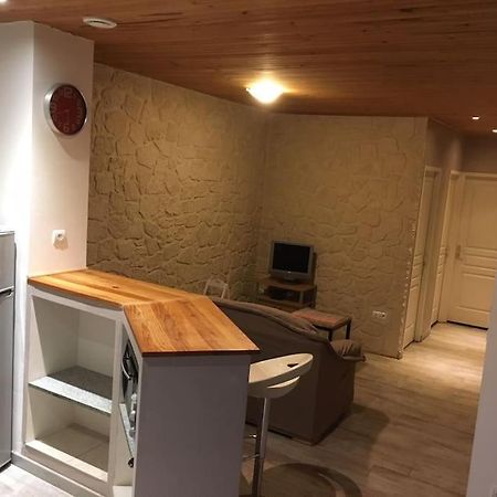 Gite Aux Aspres Logement De 65M² Fontcouverte  Eksteriør billede